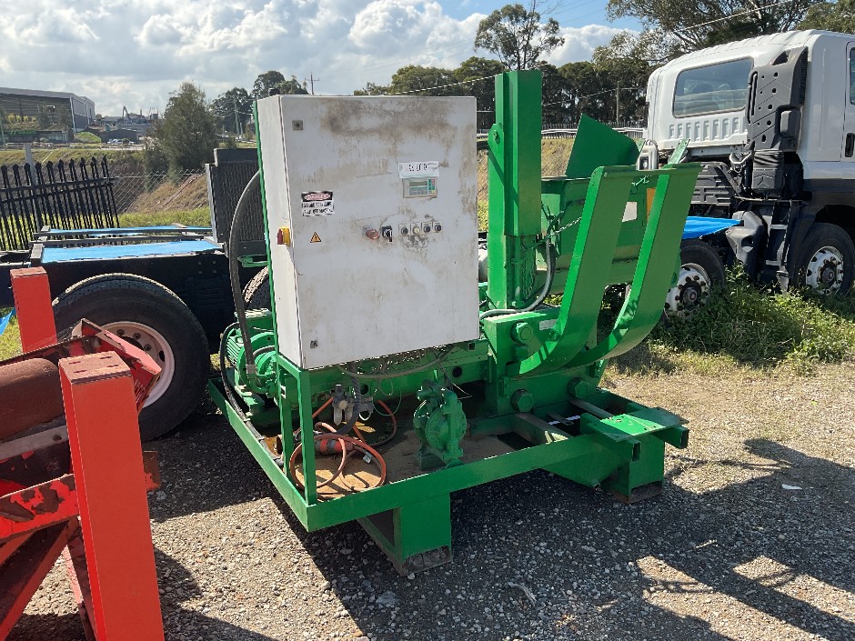 <p>Aluminium Swarf Compactor RUF GmBH & Co KG RB15/1700/150x60</p>