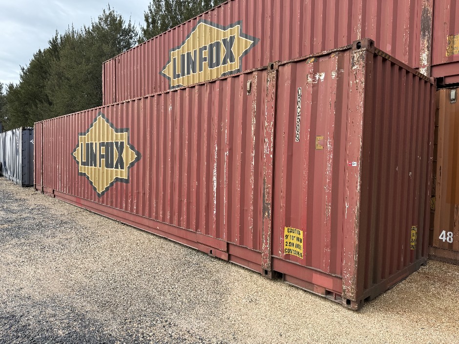 <p>48 Ft Shipping Container</p>