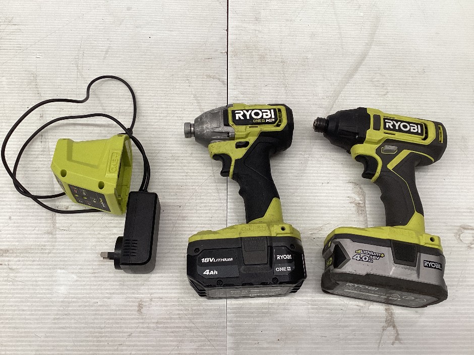 2xRyobiOne+ Impact Drivers And Charger