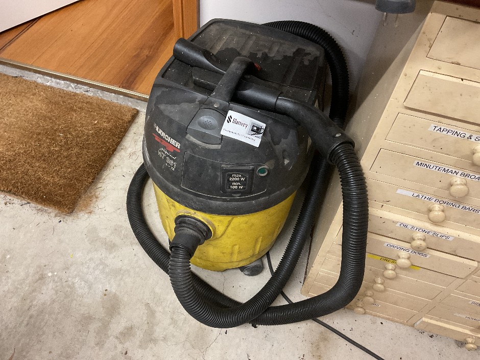 <p>KARCHER Workshop Wet & Dry Vacuum</p>