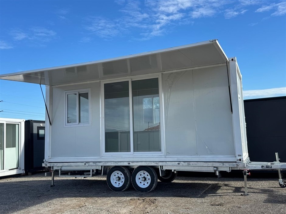 <p>20FT Awning House on Wheels (2026 Unused)</p>