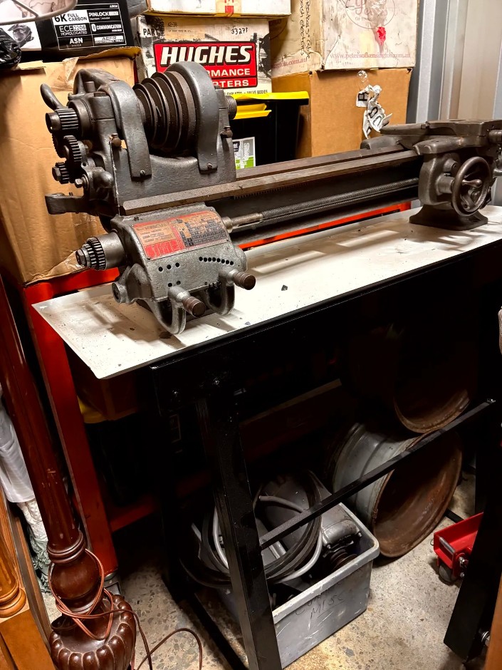 <p>9-inch HERCUS Workshop Precision Lathe</p>