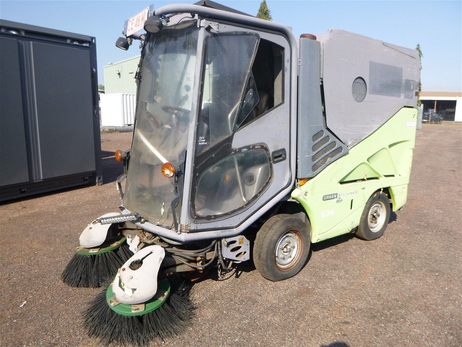 <p>Green Machine 636 Street Sweeper</p>
