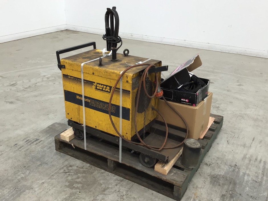 Weldmatic  Fabricator Industrial Mig Welding Machine