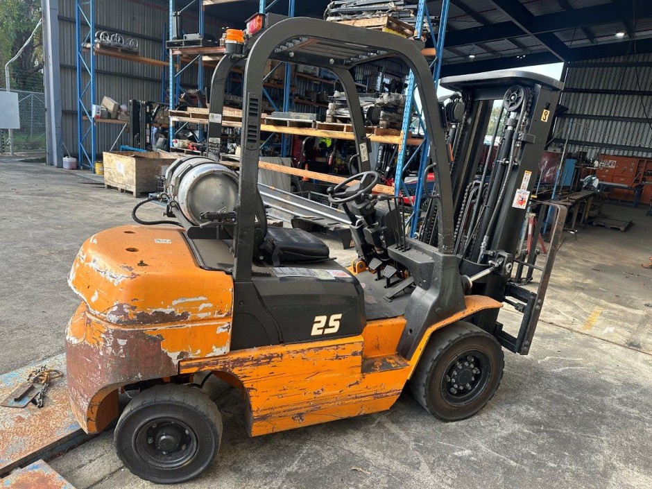 2016 & 2017 Hangcha 4 Wheel Counterbalance Forklift