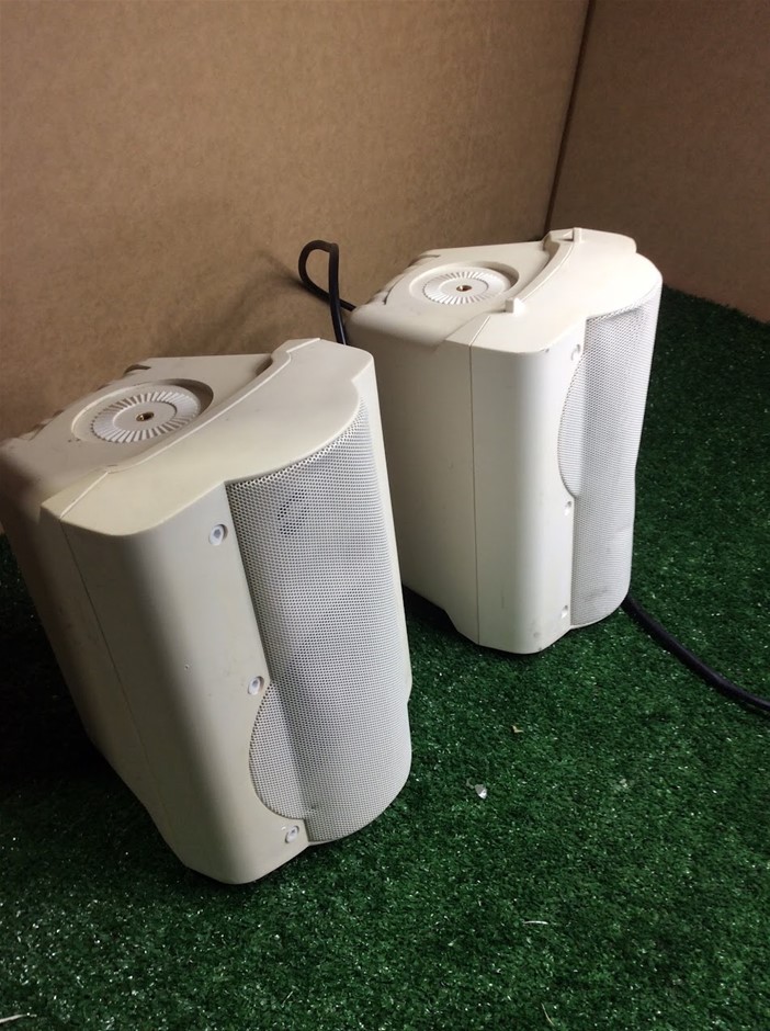 Redback C0927 Powered Speaker (Lot of 2)