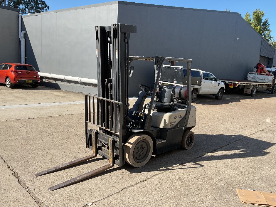 Unreserved – Forklifts, Welders & Warehousing Equipment