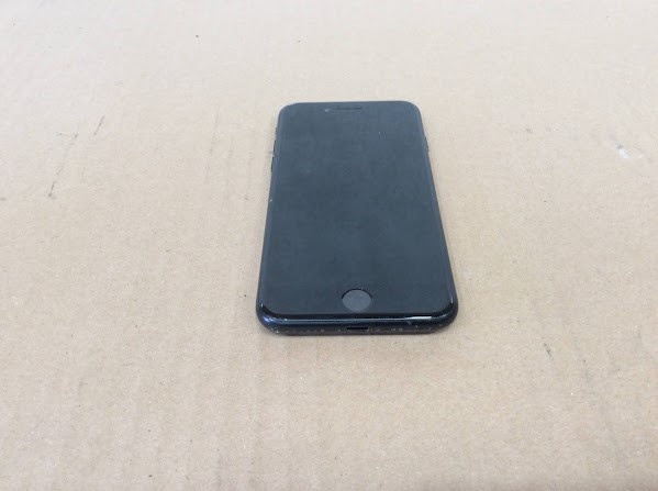Apple iPhone SE 3 (A2783) Phone 128GB Black