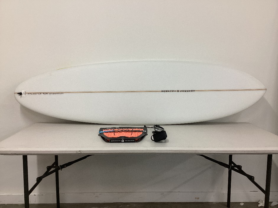 6’7” CL Mid Twin Surfboard & Accessories