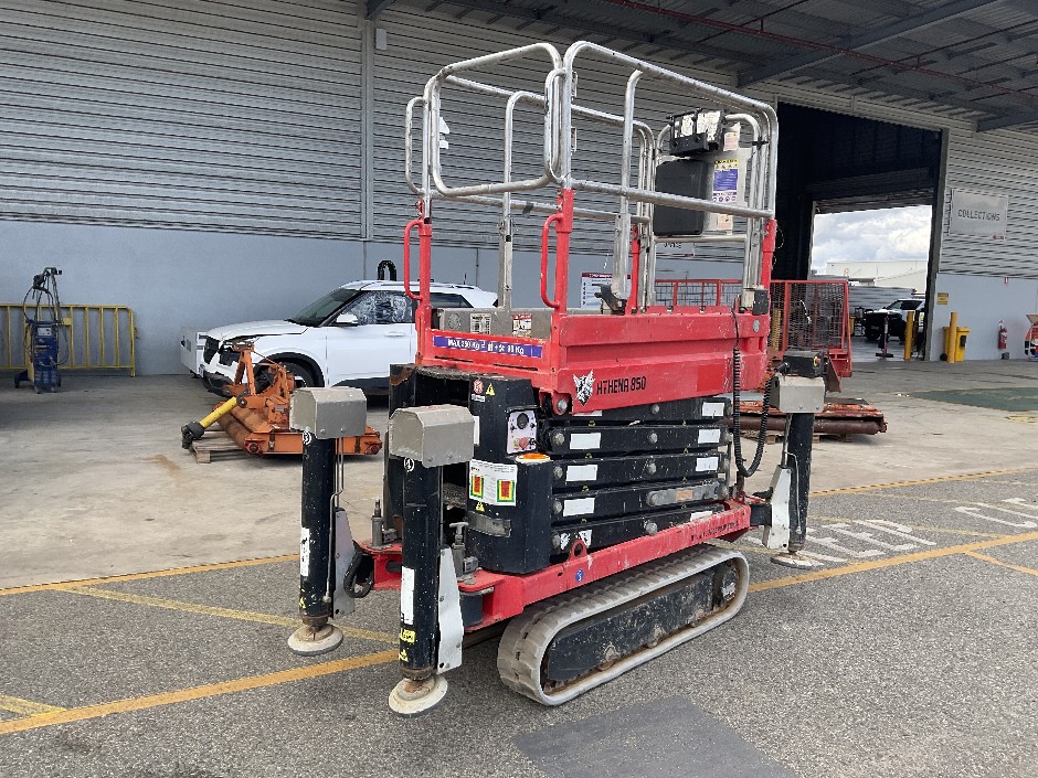 <p>2018 Athena 850 Petrol Tracked Scissor Lift</p>