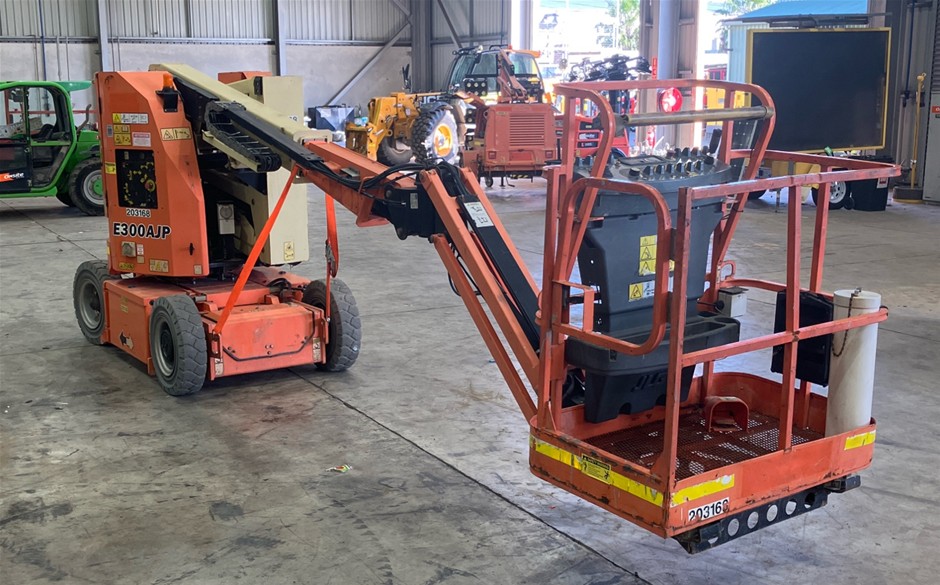 2017 JLG E300AJP Knuckle Boom - 30ft(9.1m)-Electric-Narrow - MI DUE:Apr-27