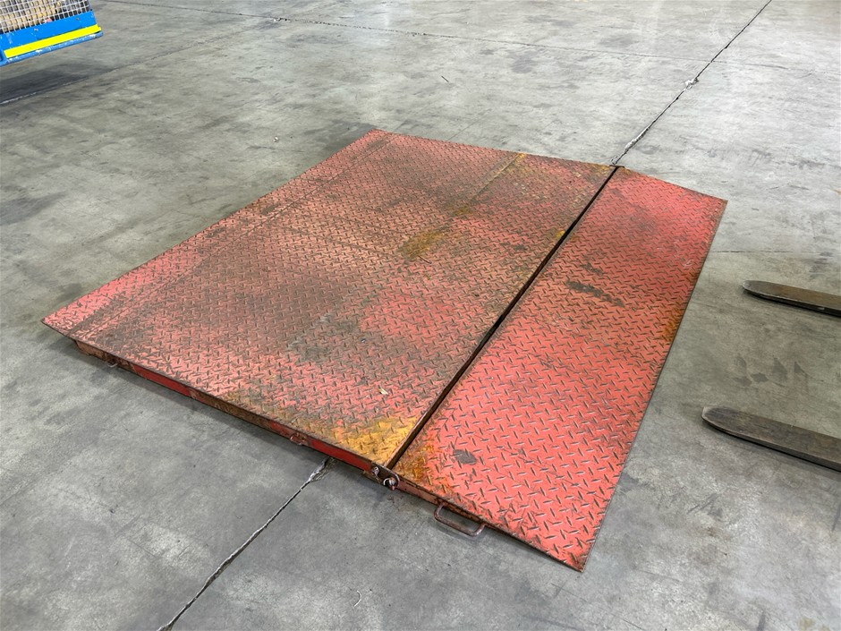 Cam 14318696 Container - Loading Ramp - Milperra