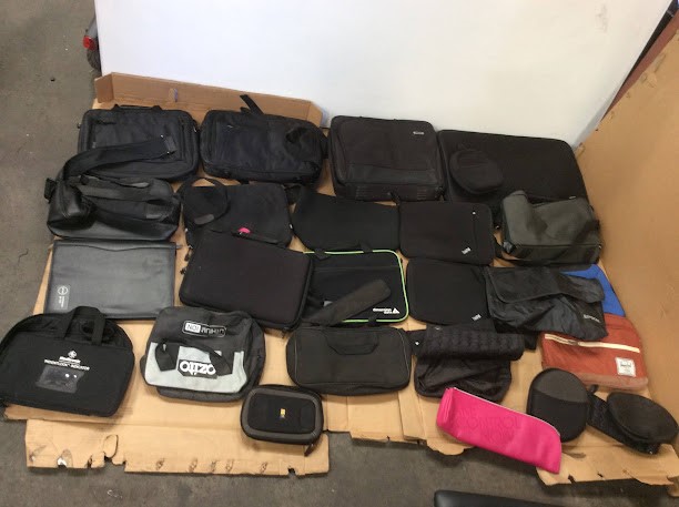 Lenovo Mixed Brand and Model Computer Bags/Device Bags (Lot of 25)