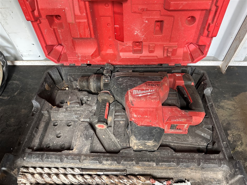 Milwaukee Cordless Concrete Drill w/ Drills m18 Fuel