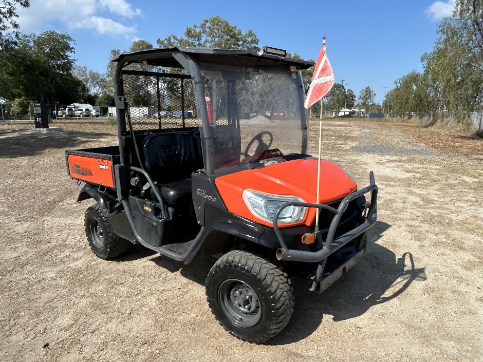 Kubota RTVX-1120