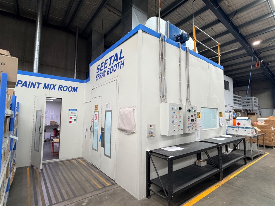 <p>Seetal V80 Sprays Saver Spray Booth, Prep Booth, and Paint Room</p>