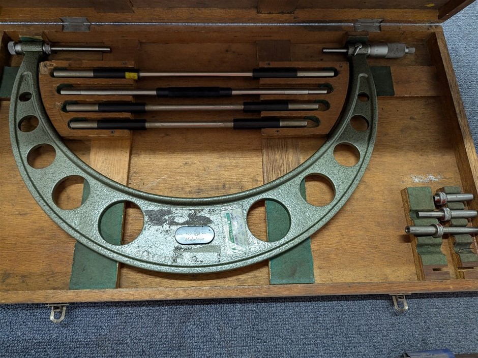 Mitutoyo Outside Micrometer 300 to 400mm Range