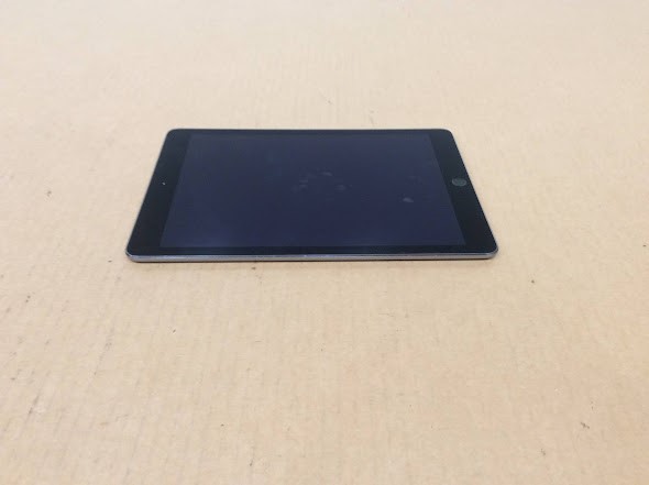 APPLE IPAD AIR 2 (A1566) Tablet 16GB