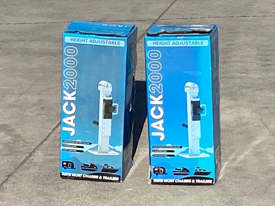 <p>2 x Jackmate Trailer Jacks 2000</p>