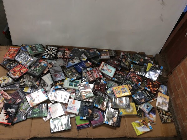 Mixed Assorted DVD / VCD / CD Movies