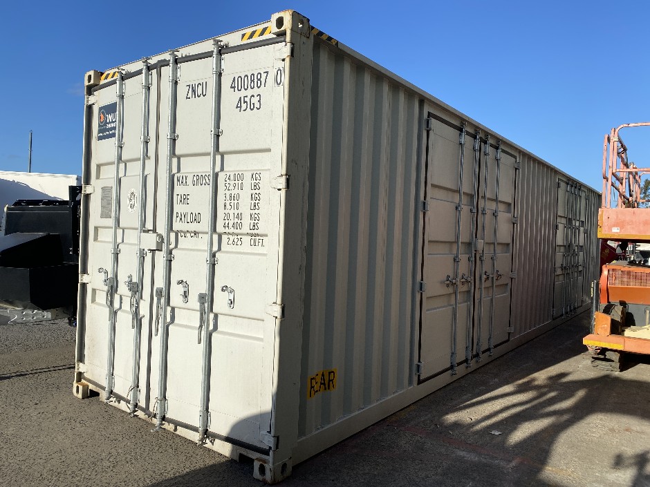 <p>2026 ZHW ZNCU4008870 "40' High Cube  Multi-Door Container</p>