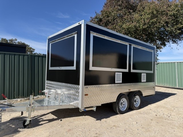 <p>540 Food Trailer Dual Axle - Black (2026 - Unused)</p>