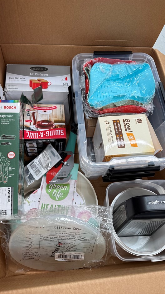 Assorted Box of Homeware/Kitchenware Items. NB: Items may not be in origina