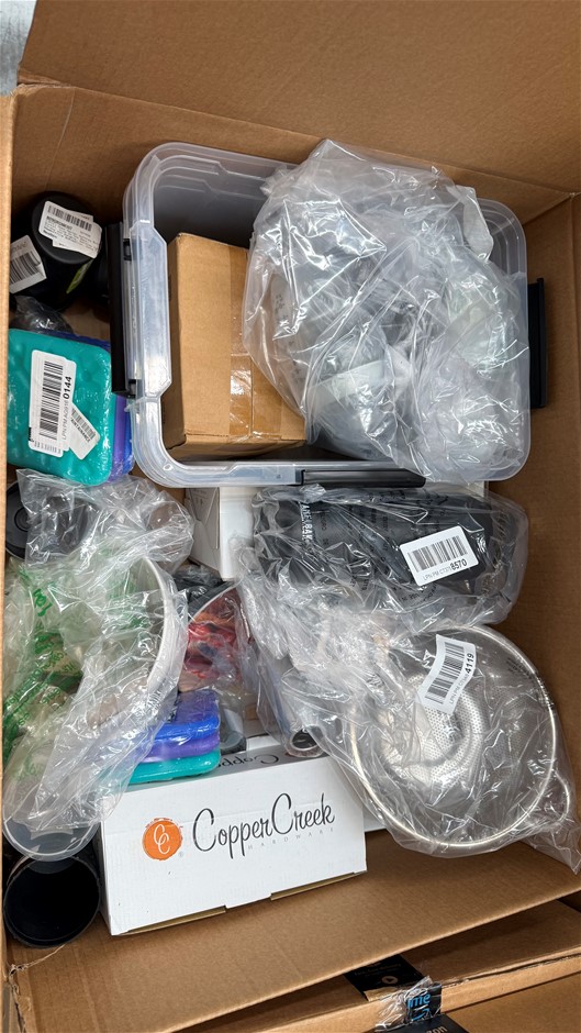 Assorted Box of Homeware/Kitchenware Items. NB: Items may not be in origina