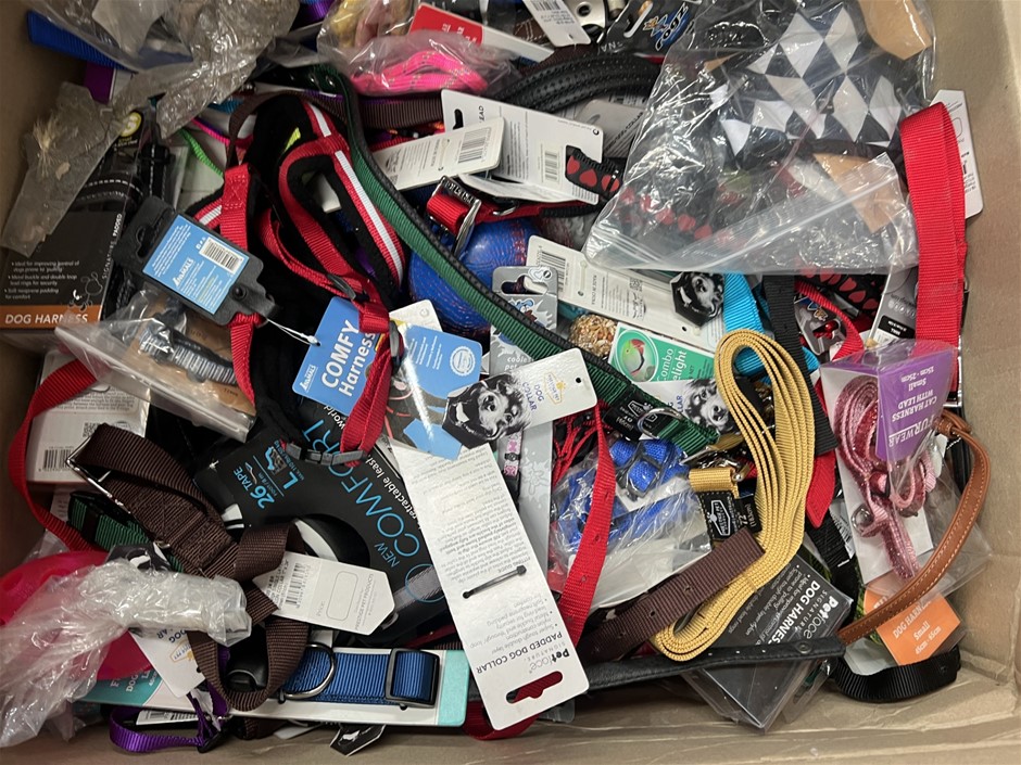20 x Assorted Pet products. NB: Photo as is. Some Not in Original Packaging