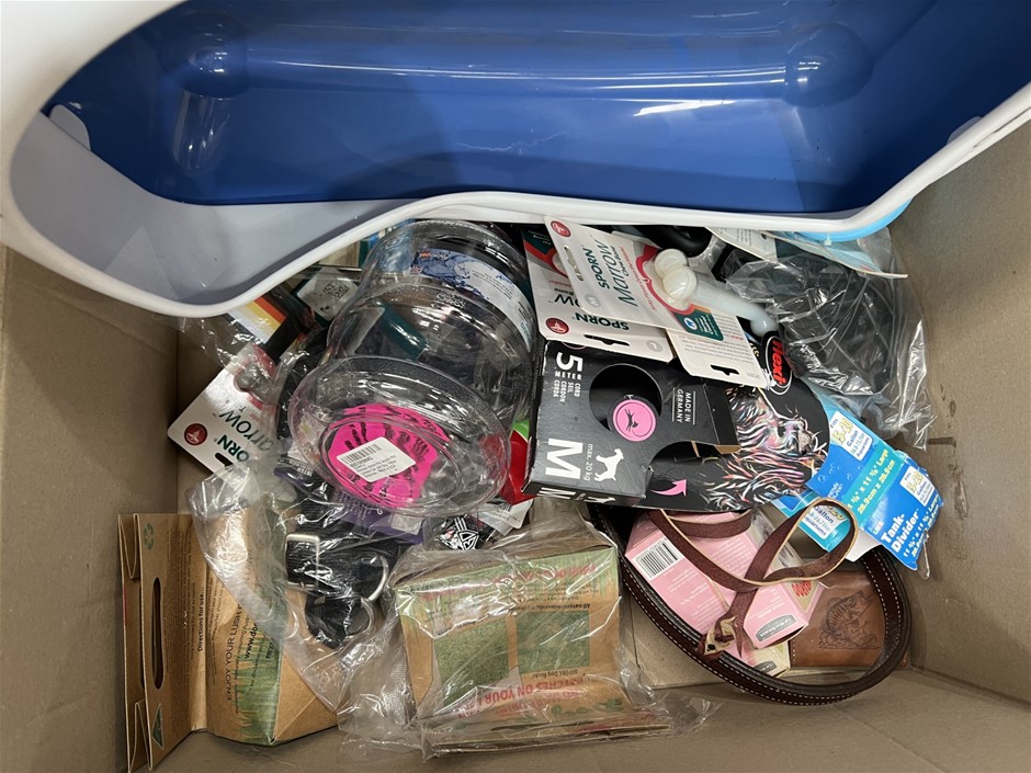 13 x Assorted Pet Products. NB: Photo as is. Some Not in Original Packaging