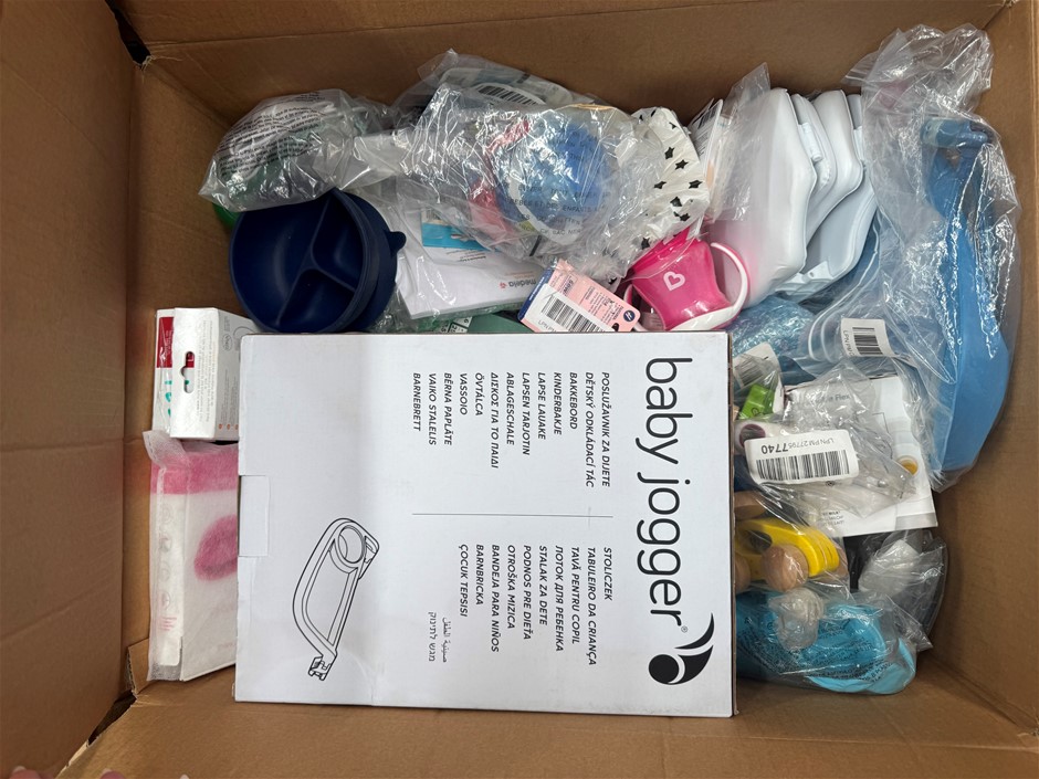 Assorted Box of Baby Items incl: Bottles, Baby Jogger and more. NB: Items m