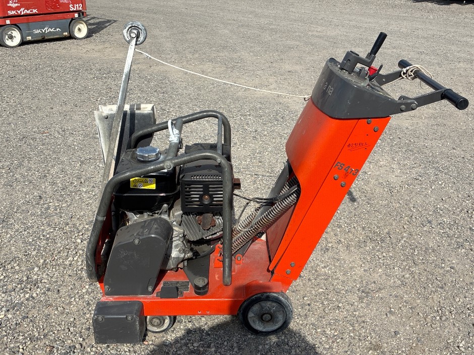 <p>Husqvarna FS413 Walk-Behind Concrete/Asphalt Floor Saw</p>