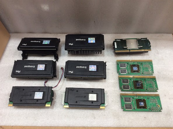 Intel Pentium II/Pentium III&Intel Celeron Processor Processor (Lot of 10)