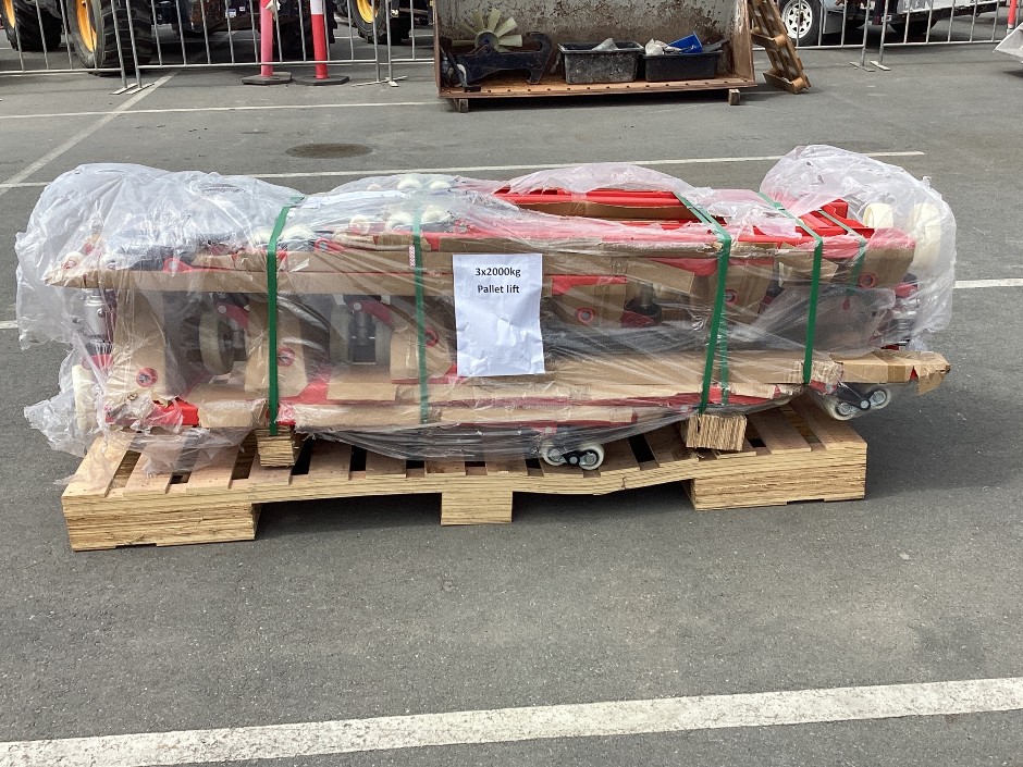 3 x Palletjacks