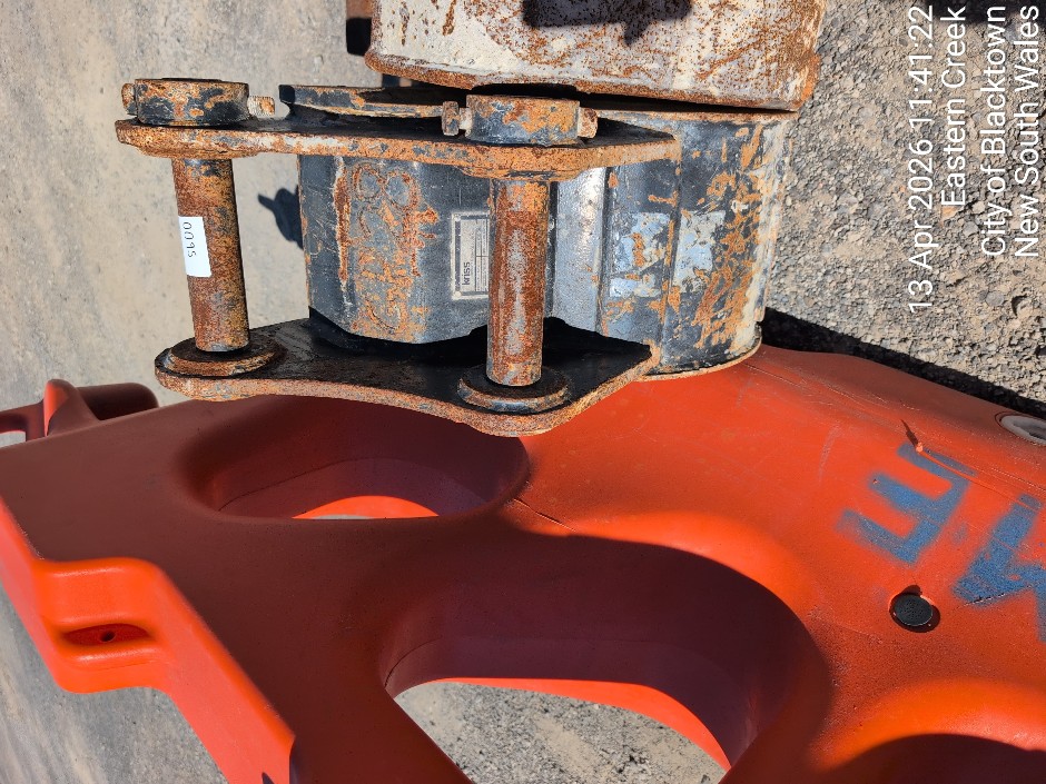 EXCAVATOR BUCKET (Site ID: 95.01)