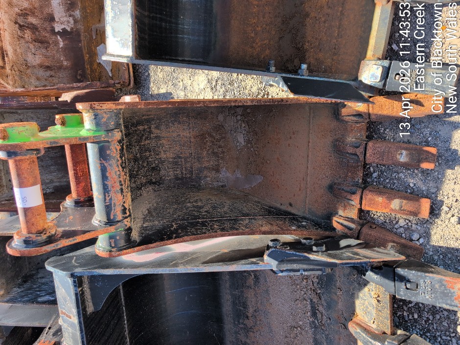 EXCAVATOR BUCKET (Site ID: 95.05)