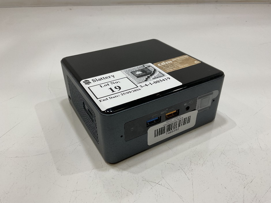 INTEL NUC8I7BEH