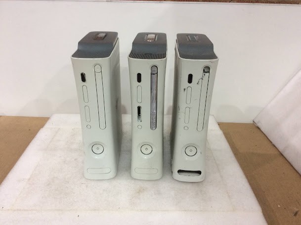 Microsoft Xbox 360 Mixed Model Console (Lot of 3)
