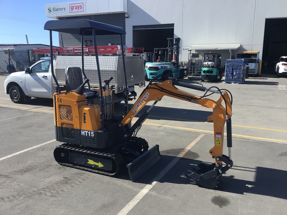 <p>Hightop HT15 Excavator</p>