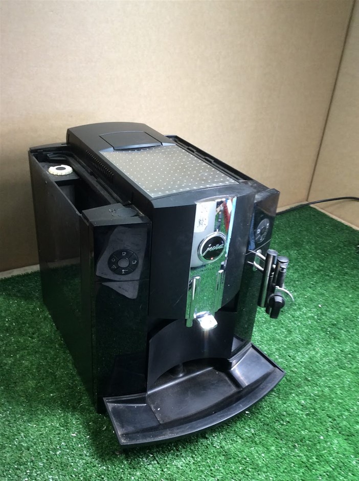 Jura Impressa C9 Automatic Espresso Coffee Machine