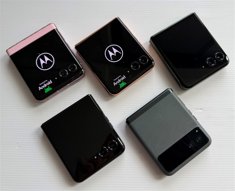 Motorola RAZR 60 / RAZR 50 Ultra / RAZR 40 - For Parts (Lot of 5)