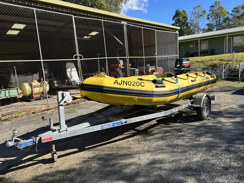 <p>2017 Global Force Marine Raptor With 2017 Oceanic Trailer</p>