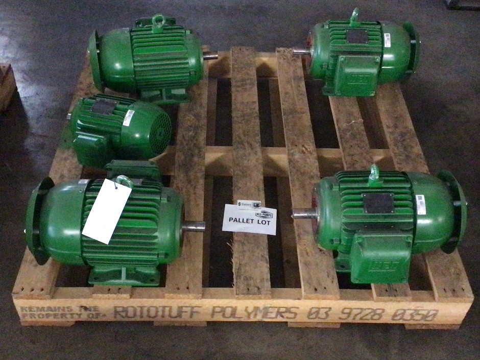 <p>Pallet of 5 Electric Motors</p>