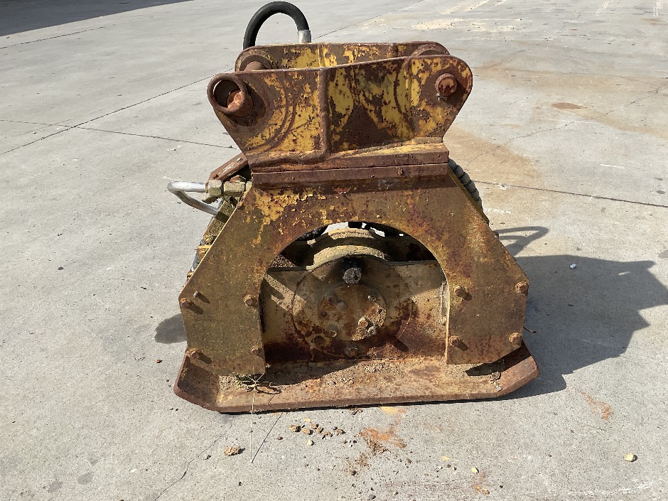 Wacker Compactor Excavator Attachment