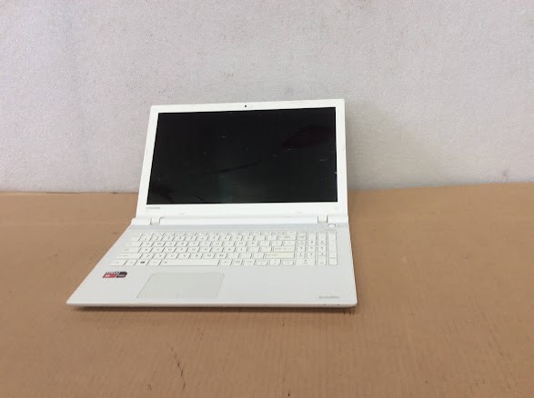 TOSHIBA SATELLITEL50D-C Laptop AMD A6 7310 8GBRAM/500GB White