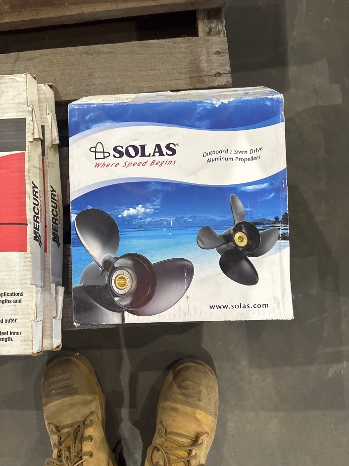 <p>Solas Propeller</p>