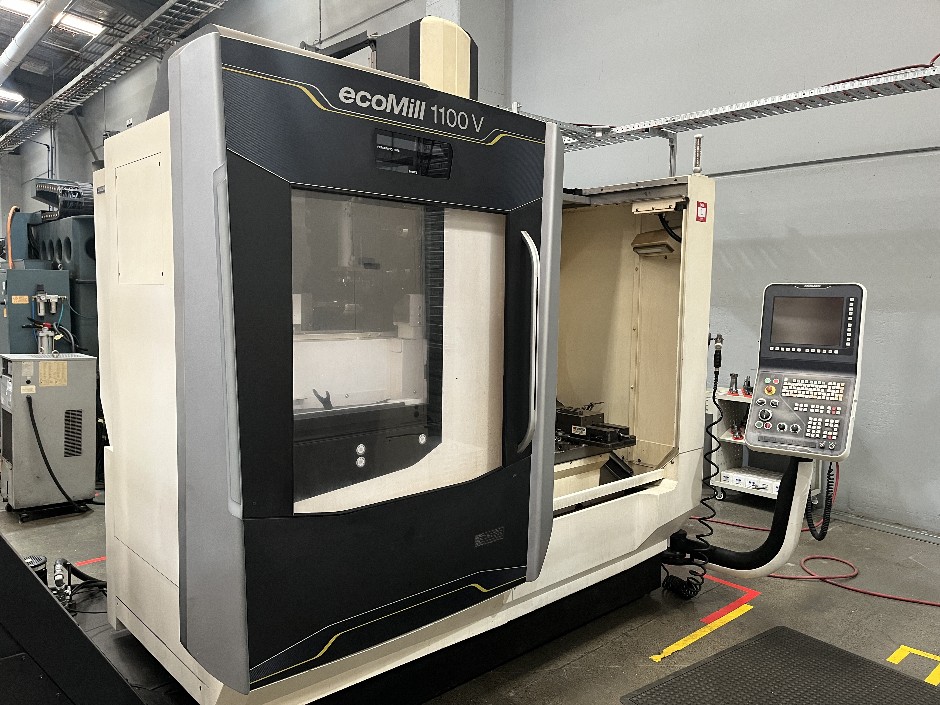 <p>Vertical CNC Milling Machine DMG MORI</p>