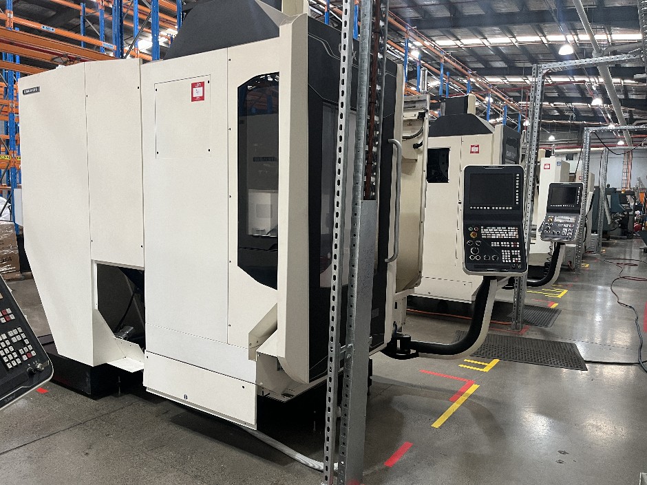 <p>Vertical CNC Milling Machine DMC MORI</p>