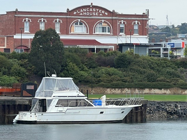 Ranger 47 Flybridge Cruiser