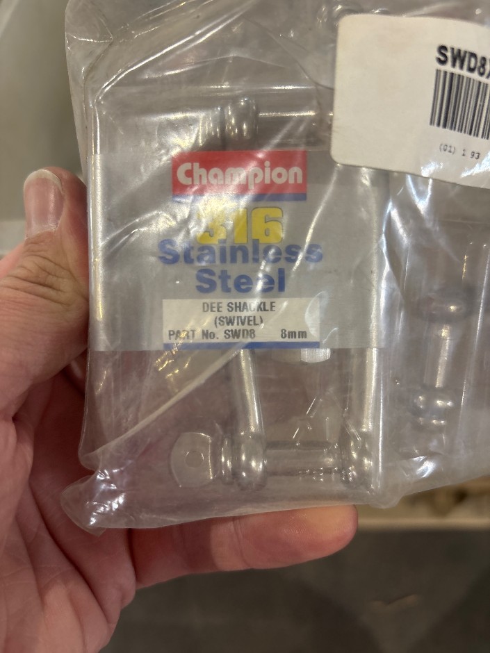 Quantity Of Champion Swivel Dee Shackles
